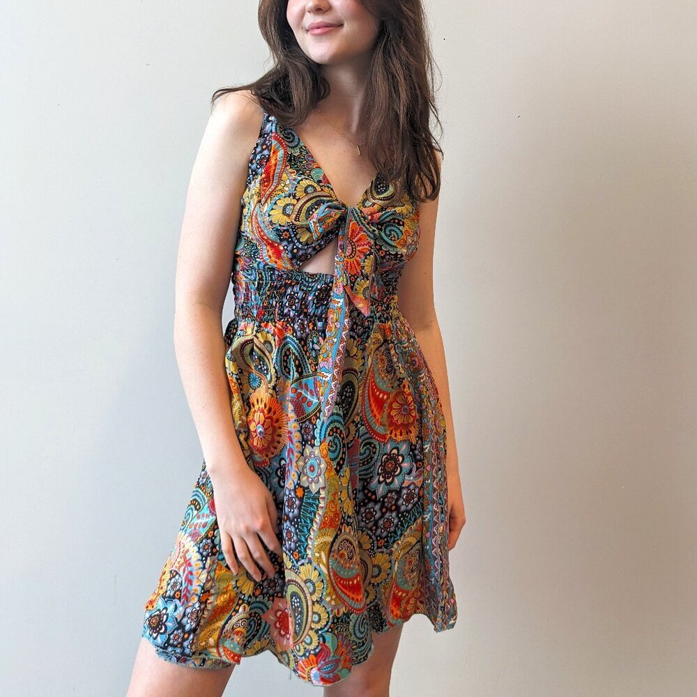 NWT ✨ Boho Front Knot Dress 👗 Adjustable Front knot